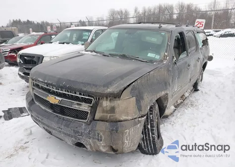 2014 Chevrolet Suburban 1500 Lt z USA, uszkodzony, nr VIN 1GNSKJE76ER122161